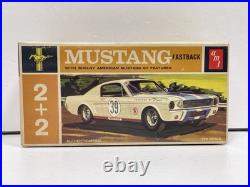 AMT 1/25 Scale 1965 MUSTANG 2+2 FASTBACK Model Kit 6155-150