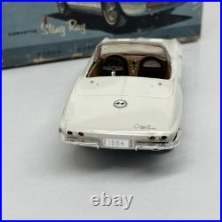AMT 1/25 VTG 1964 64 CORVETTE STING RAY 3 IN 1 CONVERTIBLE MODEL Pre Built READ
