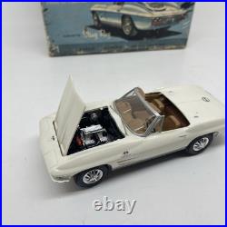 AMT 1/25 VTG 1964 64 CORVETTE STING RAY 3 IN 1 CONVERTIBLE MODEL Pre Built READ