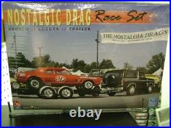 AMT 21713 Nostalgic Drag Race Team Bronco/Cougar model kit