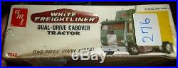 AMT #276 T540 WHITE FREIGHTLINER DUAL DRIVE 1/25 Model Car Mountain FS