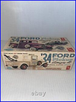 AMT 34 Ford Pickup Customizing Kit Truck Model Kit