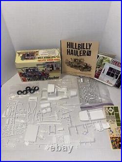 AMT 34 Ford Pickup Hillbilly Hauler Truck model Kit