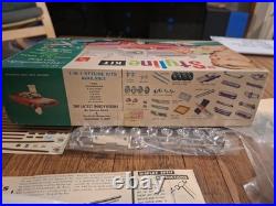 AMT 3in 1 Styline 1962 V200 Valiant 1/25 Scale Model Kit