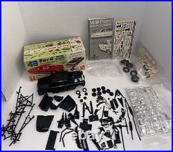 AMT 49 Ford Club Coupe Customizing model kit