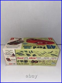 AMT 49 Ford Club Coupe Customizing model kit