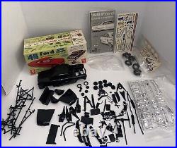 AMT 49 Ford Club Coupe Customizing model kit