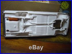 AMT 5154-150 1964 Ford Fairlane hardtop Dean Jeffries Customizing kit Unbuilt