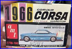 AMT 5726 1966 Chevy Corvair Corsa Hardtop Annual vintage 1/25 McM Niob