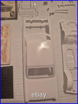 AMT 6123-200 Ford 1963 500 XL Hardtop 3 in 1 Advance Customizing Model Kit PARTS
