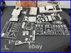 AMT 6224 1964 Ford Thunderbird Hardtop Coupe Annual Model kit 1/25 McM vintage