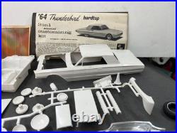 AMT 6224 1964 Ford Thunderbird Hardtop Coupe Annual Model kit 1/25 McM vintage