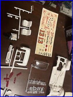 AMT'64 Chevrolet Impala Convertible 3 in 1 Unbuilt Model 6714-200 George Barris