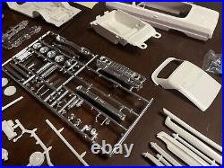 AMT'64 Chevrolet Impala Convertible 3 in 1 Unbuilt Model 6714-200 George Barris