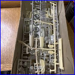 AMT'64 Chrysler Imperial Convertible Customizing Kit By Gene Winfield -As is