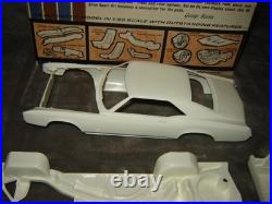 AMT 6556-200 Original kit 1966 Buick Riviera Gran Sport Box open Kit MIB