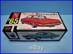 AMT # 6855-150 1965 Plymouth 65 Valiant fastback Barracuda 1/25 Model Car LOOK