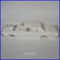 AMT 68 1968 Lincoln Continental Hardtop 1/25 Scale Customizing Model Kit RARE
