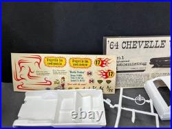 AMT 8744 1964 Chevy Chevelle Station Wagon Vintage Annual Model KIT 1/25 McM