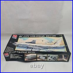 AMT 8956 RC-135V Strategic Recon Model Airplane Kit 1/72 CONTENTS BRAND NEW
