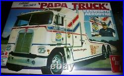 AMT 932 Tyrone Malone Kenworth Transporter Papa Truck 1/25 Model Car Mountain FS