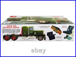 AMT AMT1339 Skill 3 Model Kit Kenworth Conventional Tractor Alaskan Hauler 1/25