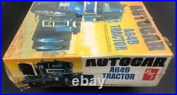 AMT Autocar A64B Tractor 1/25 Semi Truck T526 Vintage 1972 Model Kit SEALED