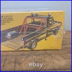 AMT BOONIE BOSS T412 Ford Custom Pickup Truck Model Kit Hobby SEALED