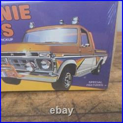 AMT BOONIE BOSS T412 Ford Custom Pickup Truck Model Kit Hobby SEALED