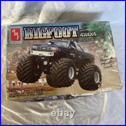 AMT Bigfoot 4x4x4 No. 6712 1/25 Model Kit