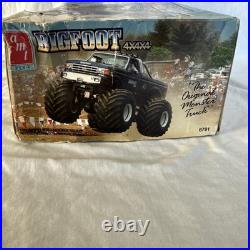 AMT Bigfoot 4x4x4 No. 6712 1/25 Model Kit