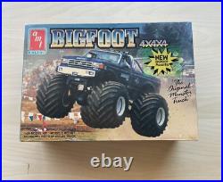 AMT Bigfoot 4x4x4 No. 6712 1/25 Model Kit Open Box
