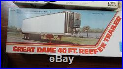 AMT Bj and the Bear Model Truck Kit with Reefer trailer