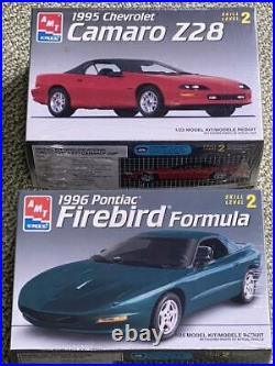 AMT Chevrolet Camaro Z28'95 and Pontiac Firebird Formula 1/25 Model Kits #16968