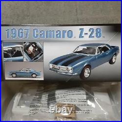 AMT Chevrolet Camaro Z-28 1967 1/25 Model Kit #24444