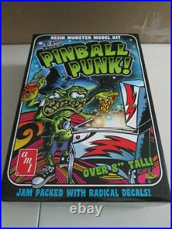 AMT Dirty Donny Pinball Punk Resin Monster Model Kit 997/12 Over 8 Tall