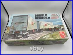 AMT Double Header Two Trailmobile Exterior Post Vans 1/25 Model Kit #T521 Sealed