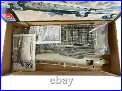 AMT EC-135C Looking Glass Airborne Command Post 172 Model Kit #8955