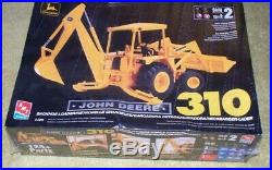 AMT/ERTL 125 John Deere 310 Backhoe, sealed