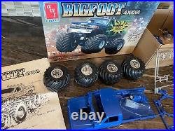 AMT ERTL 1989 Bigfoot 4X4X4 Ford Monster Truck 1/25 Scale Model Kit 6791