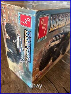 AMT ERTL 1989 Bigfoot 4X4X4 Ford Monster Truck 1/25 Scale Model Kit 6791