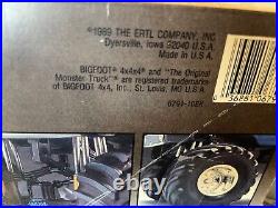 AMT ERTL 1989 Bigfoot 4X4X4 Ford Monster Truck 1/25 Scale Model Kit 6791