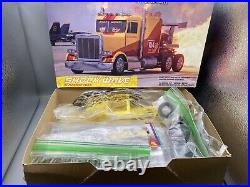 AMT ERTL 1/32 SHOCKWAVE JET POWERED TRUCK PETERBILT Sealed Inside Les Shockley