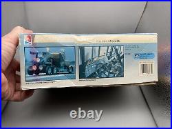 AMT ERTL 1/32 SHOCKWAVE JET POWERED TRUCK PETERBILT Sealed Inside Les Shockley