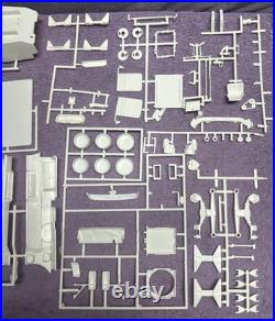 AMT/ERTL Kenworth T600A 1990 Model Truck Kit 1/26 Scale #6976 Open Box Complete