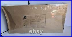AMT ERTL Model Kit 8956 172 Scale RC-135V Strategic Recon Sealed