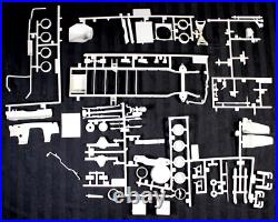 AMT ERTL The A-Team GMC Van #31537 1/25 Scale Model Kit NEW + CHEVY CHROME TREE