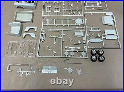 AMT Ertl 50 60 70 Chevrolet Chevy Fleetside Stepside Model Truck Kit Parts Lot