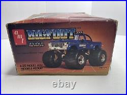 AMT Ertl Bigfoot 1/25 Ford 4x4x4 Monster Truck Kit #6791 Rare 1984 Model NEW