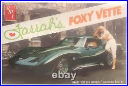 AMT Farrah's Foxy Vette Vintage 1978 125 Model Kit NEW Charlie's Angels Fawcett
